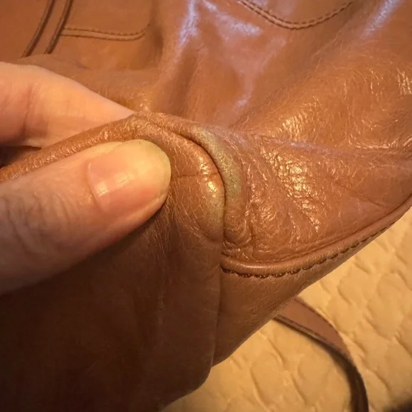 Hobo International Women’s Large Sheila Satchel Bag - Picture 7 of 12